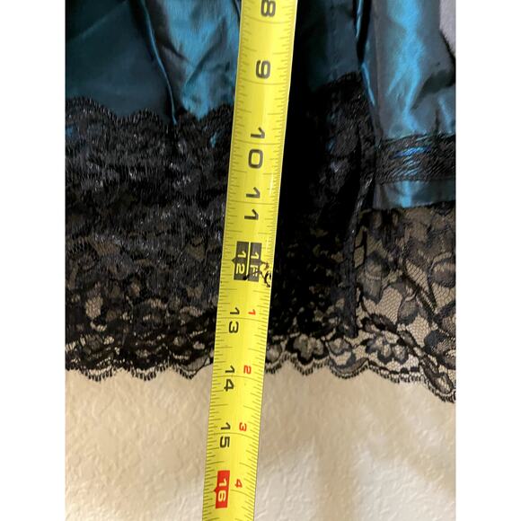 Vintage Taffeta, Black Lace & Velvet Hat Costume Cosplay - Picture 9 of 9